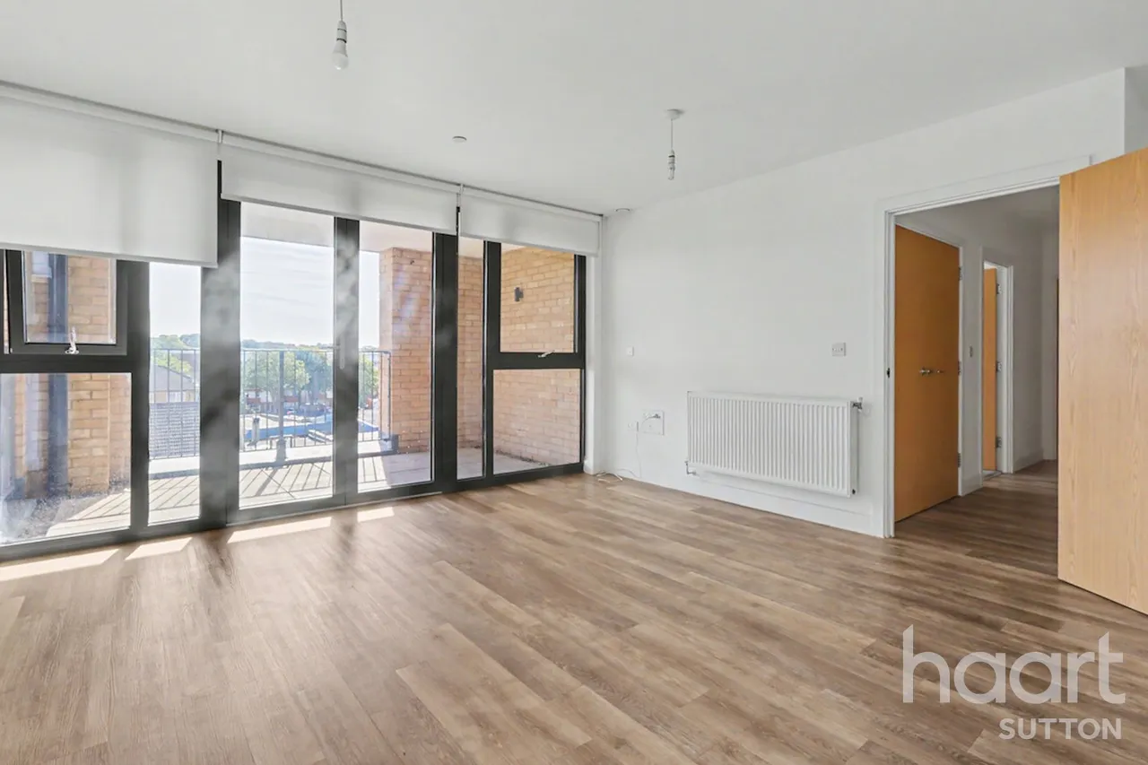High Street, sutton, SM1, photo 2