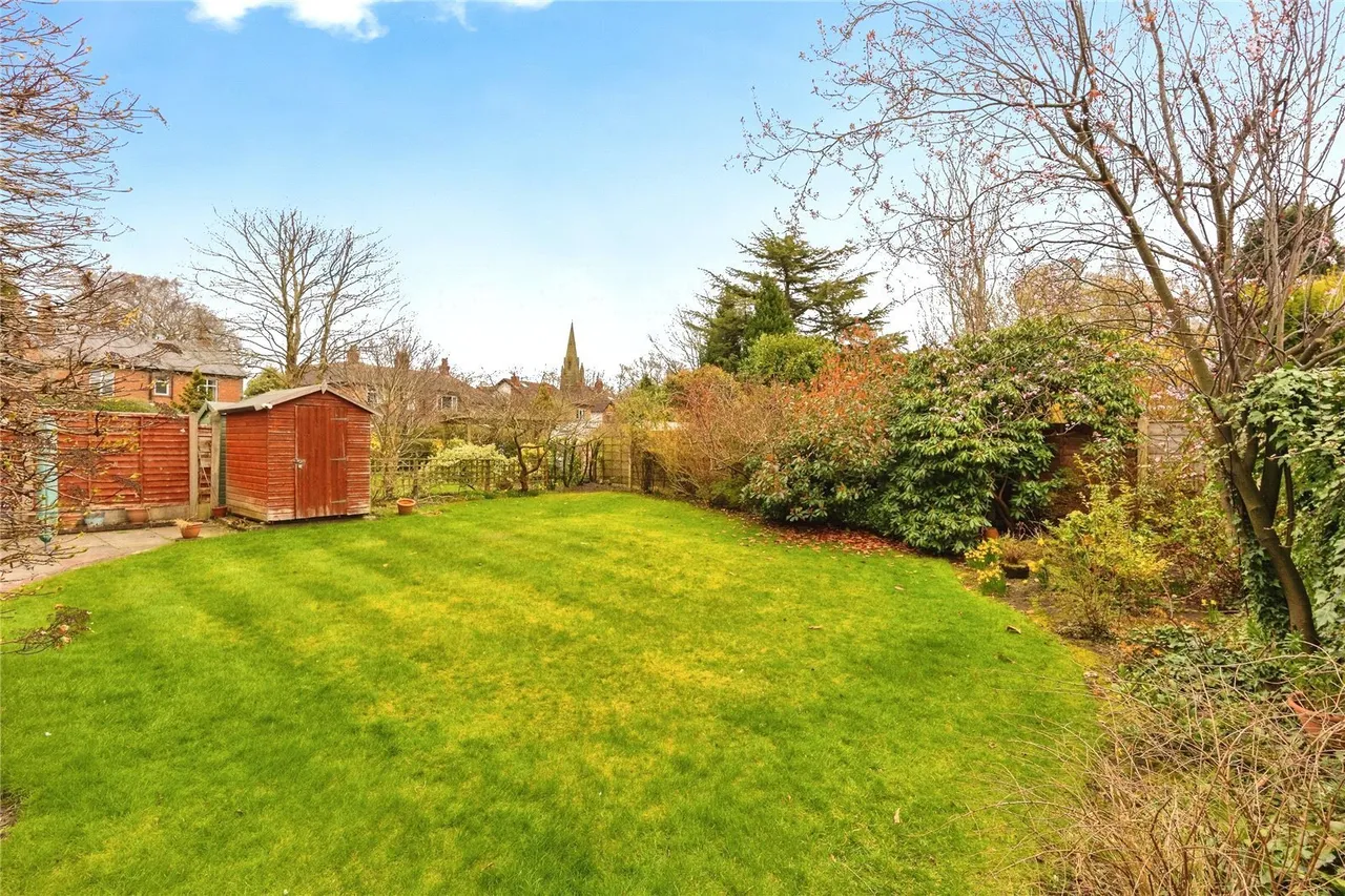Kenilworth Road, Sale, Greater Manchester, M33, photo 3