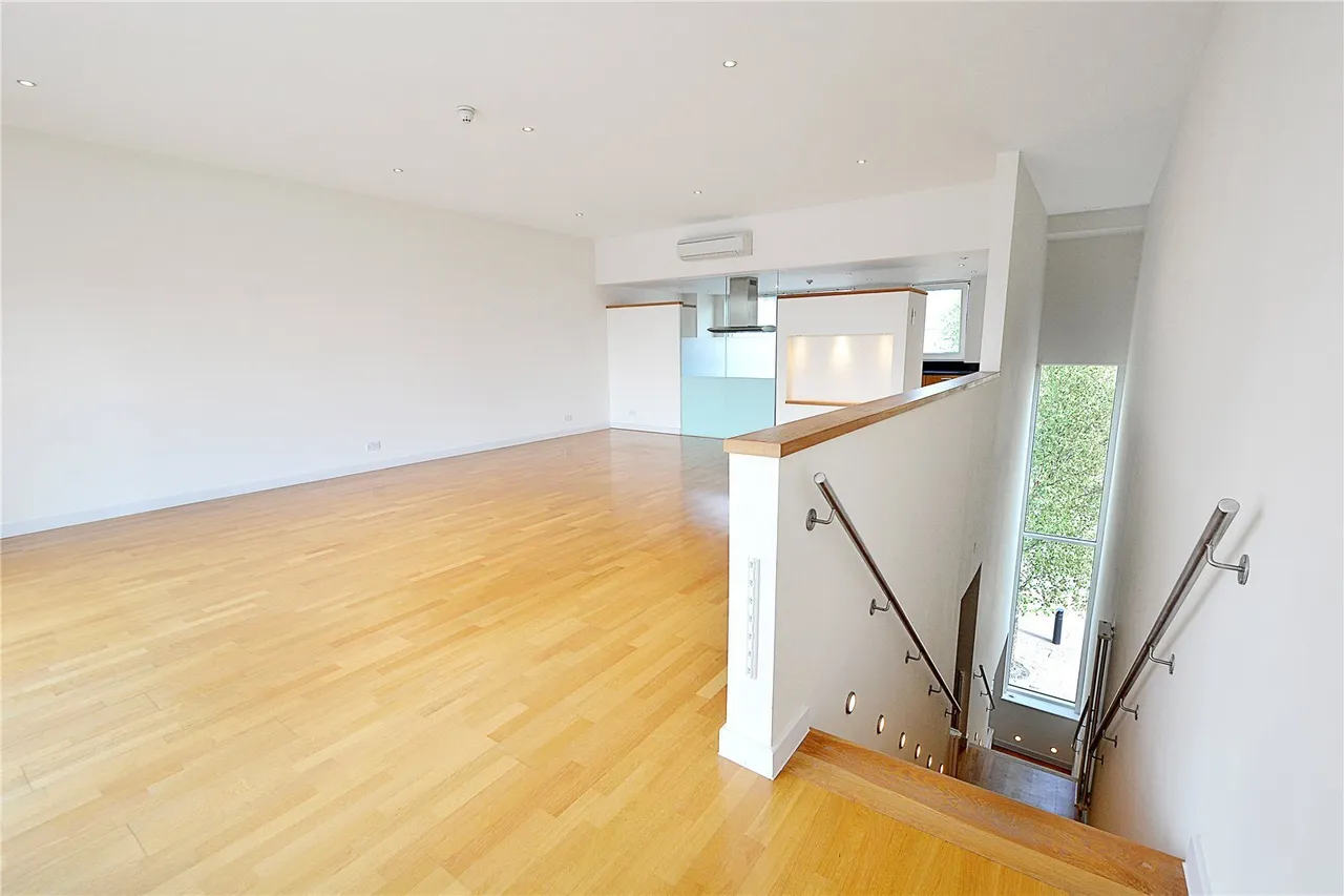 Basin Approach, London, E14, photo 4