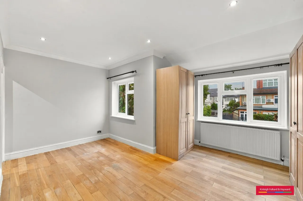 Ambrose Avenue, London, NW11, photo 17