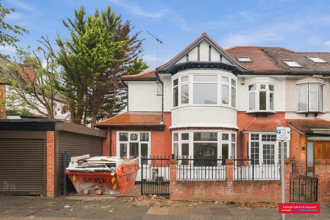 Ambrose Avenue, London, NW11, photo 2