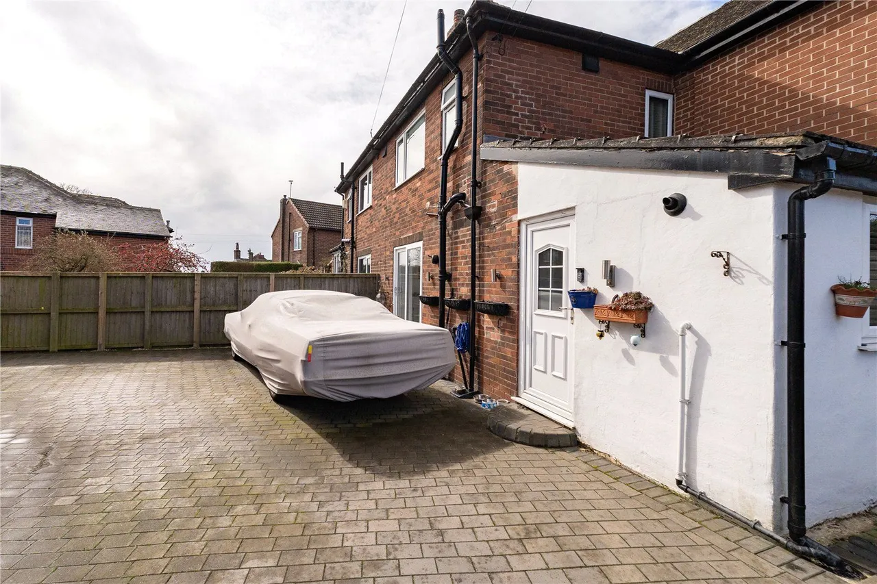 Woodhouse Lane, East Ardsley, WF3, photo 19