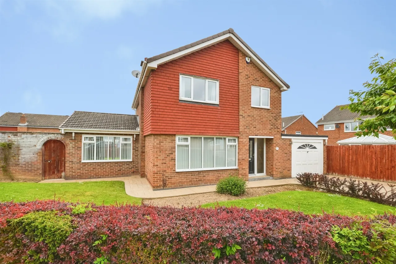 4 bed house for sale — Campion Grove, Marton-In-Cleveland, Middlesbrough