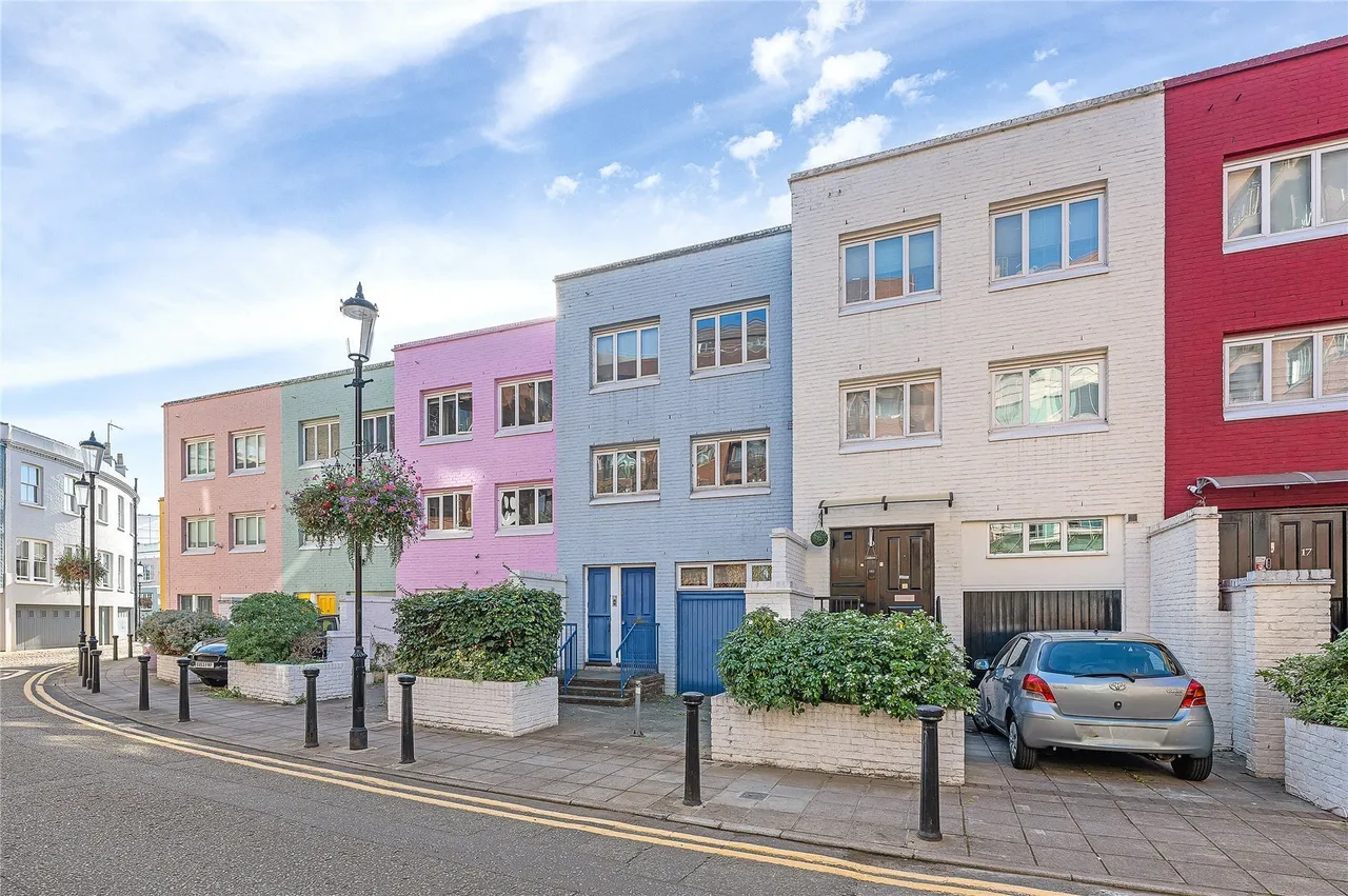 3 bed house for sale, Redfield Lane, Earl's Court, SW5