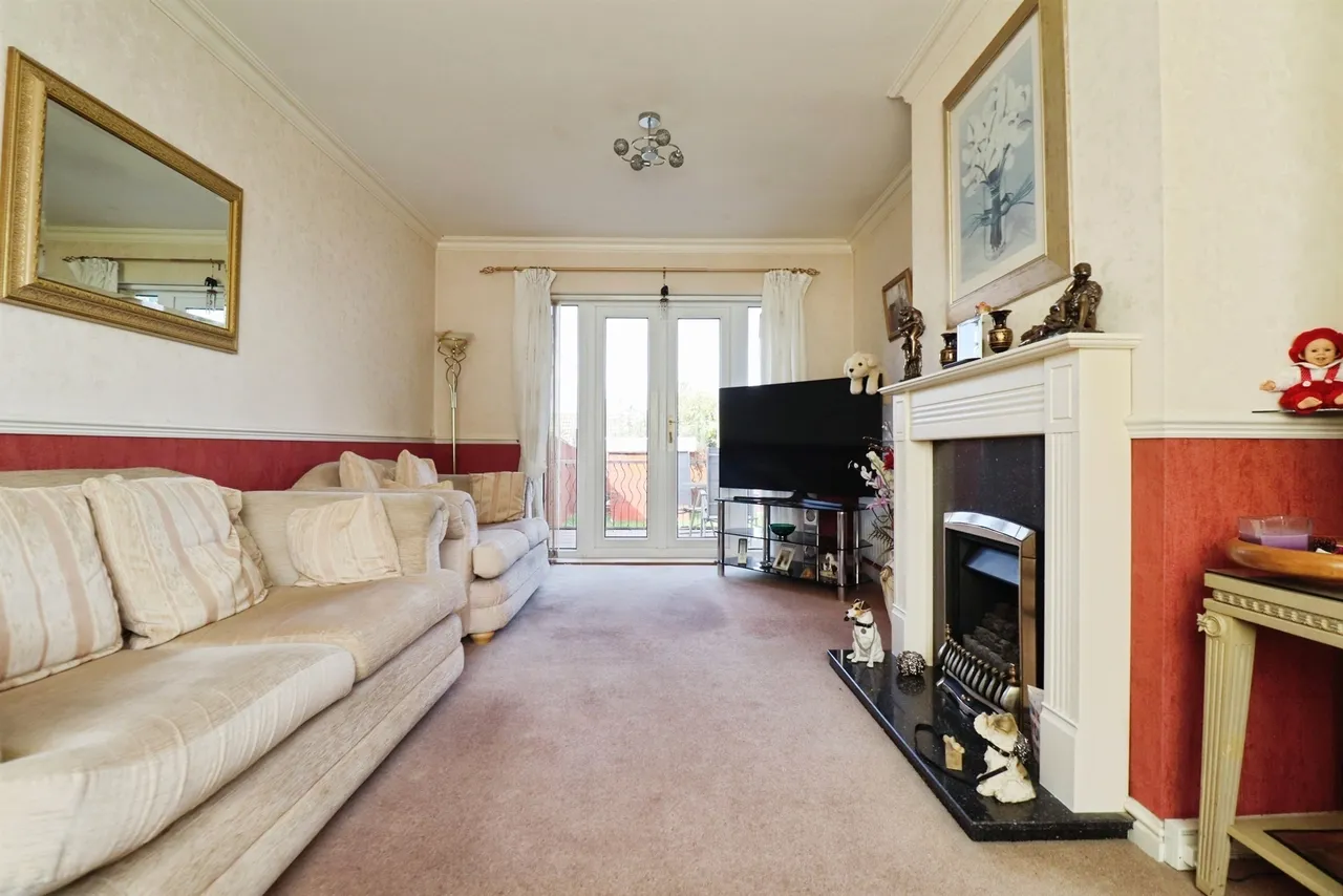 Llanrumney Avenue, Cardiff, CF3, photo 13