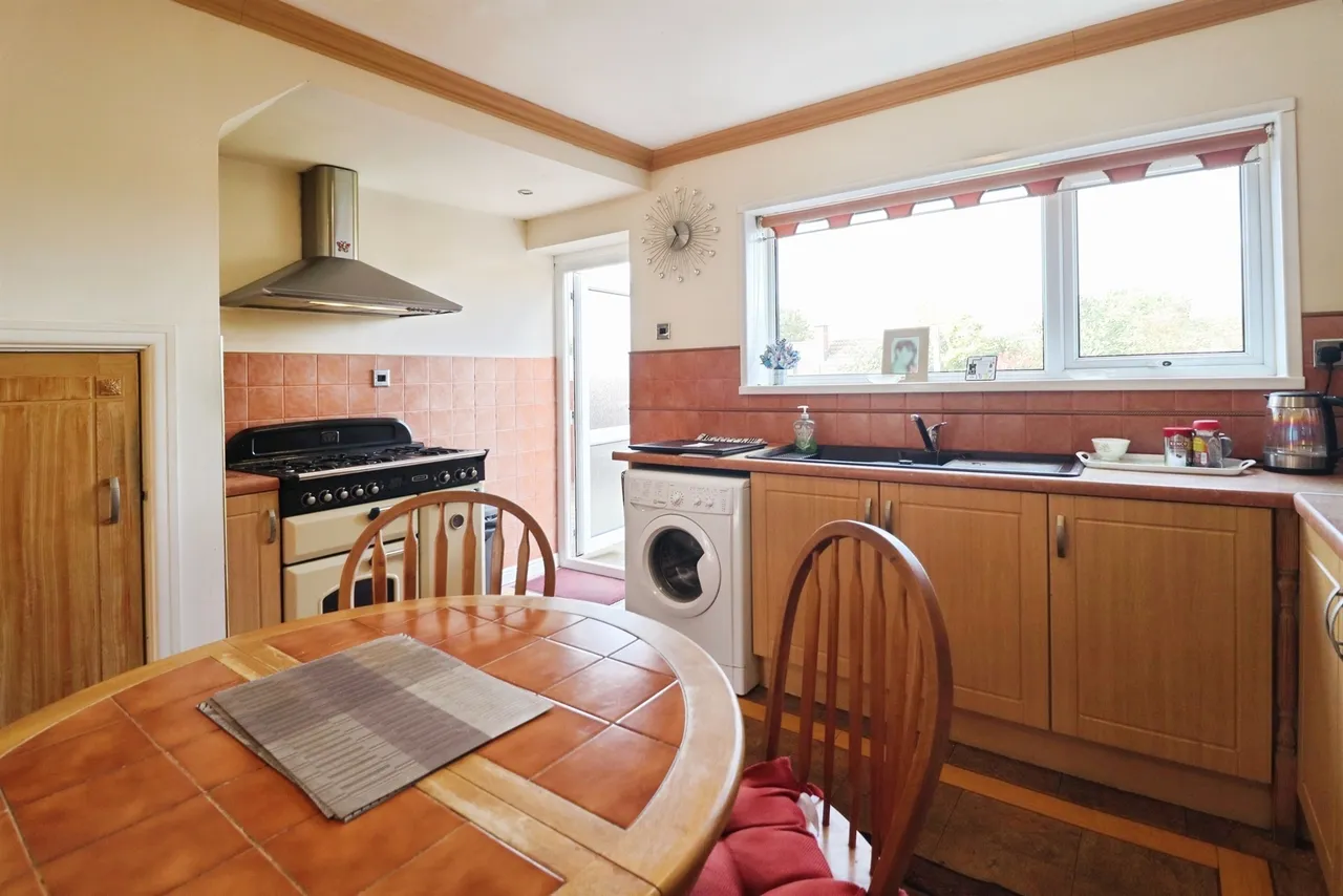 Llanrumney Avenue, Cardiff, CF3, photo 15