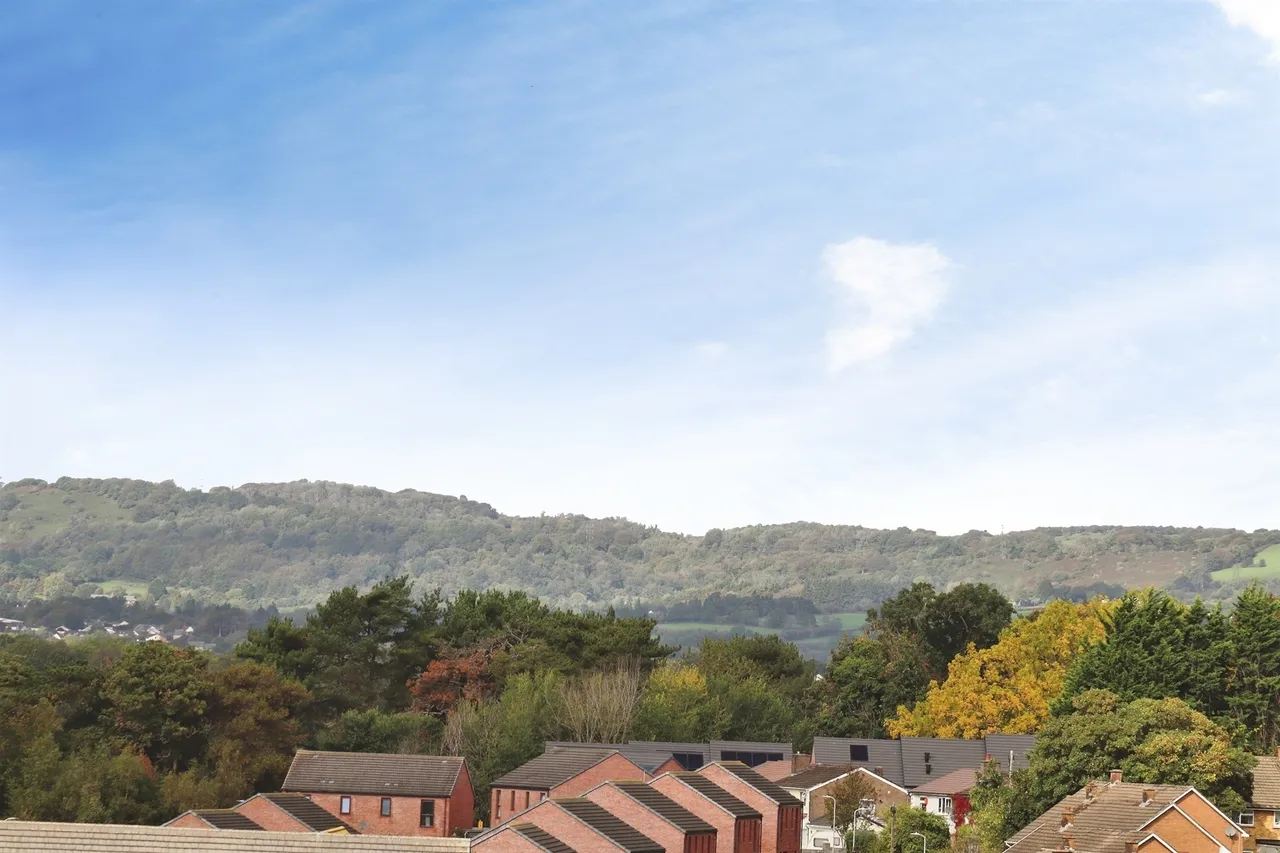Llanrumney Avenue, Cardiff, CF3, photo 5
