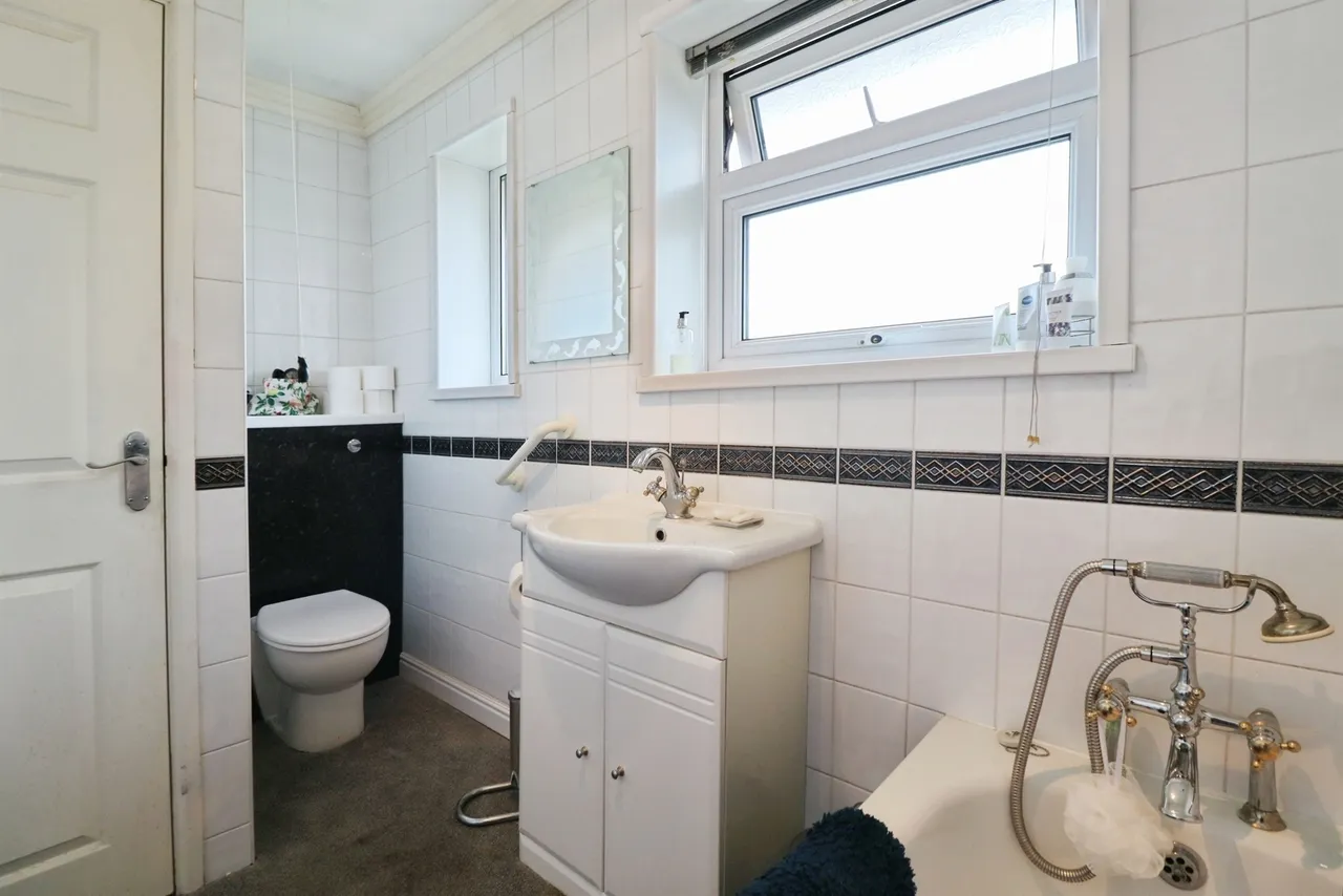 Llanrumney Avenue, Cardiff, CF3, photo 10