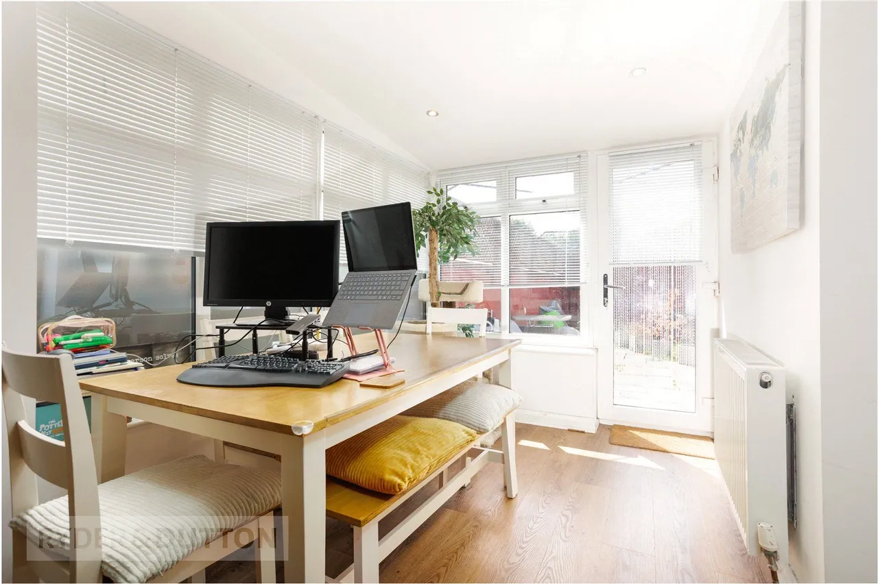 Moreton Street, Chadderton, OL9, photo 6