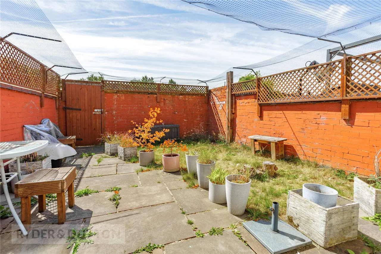 Moreton Street, Chadderton, OL9, photo 16