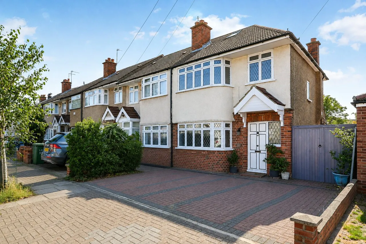 Leamington Crescent, Harrow Fees Apply, HA2, photo 2