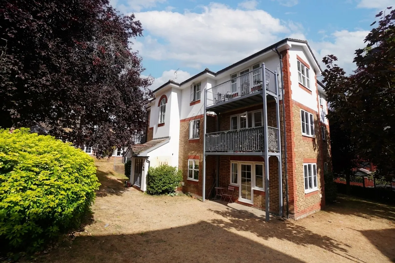 Queen Alexandra Road, High Wycombe, HP11, photo 8