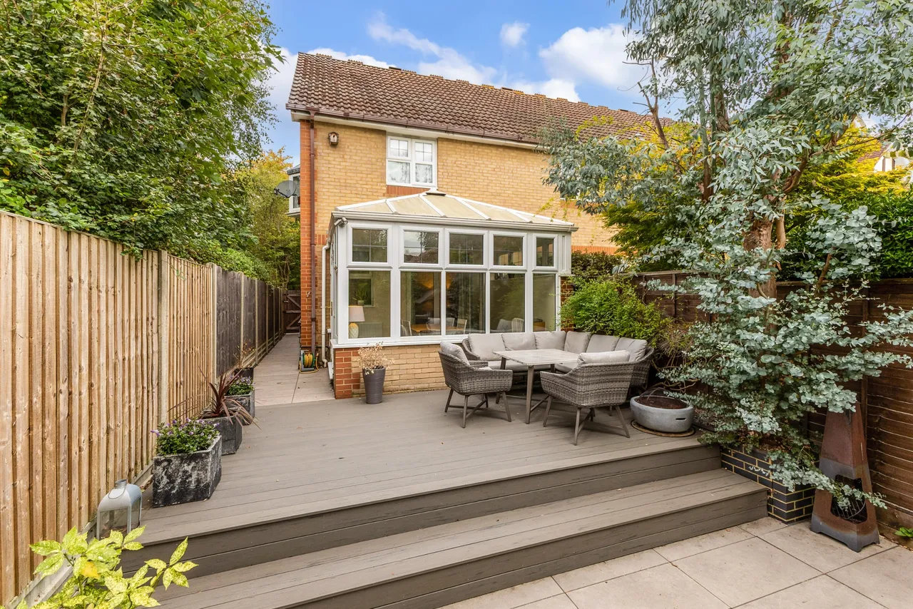 2 bed house for sale, Virginia Water, GU25