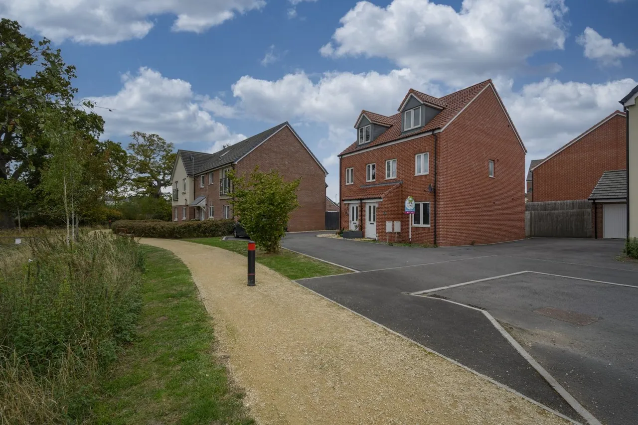 Clitchbury Close, Coate, SN3, photo 17