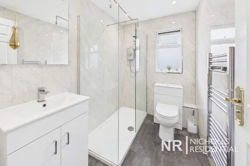 Jersey Road, Crawley, RH11, photo 12