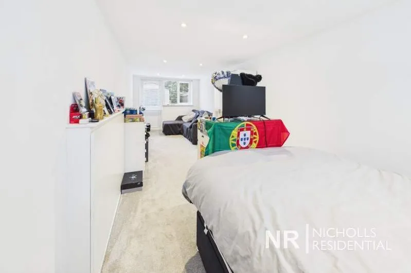 Jersey Road, Crawley, RH11, photo 14