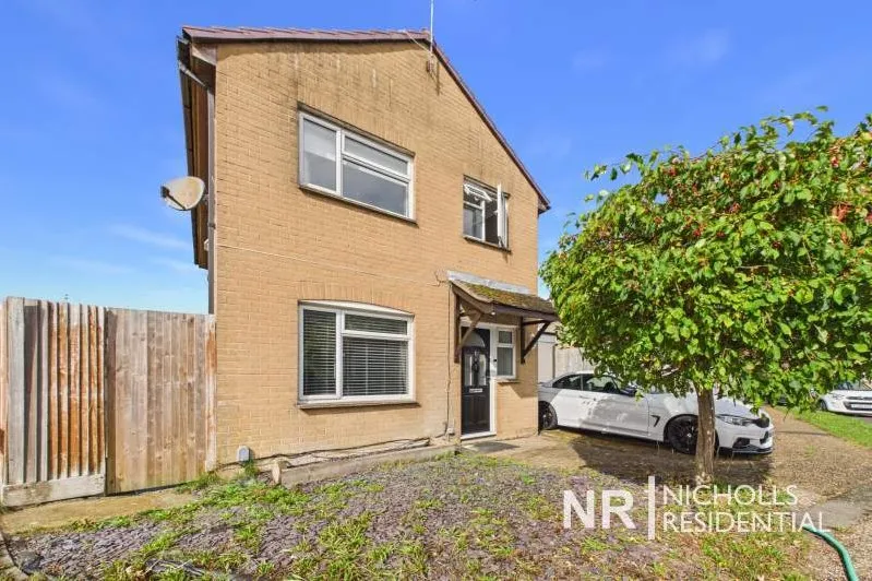 4 bed house for sale, Jersey Road, Crawley, RH11