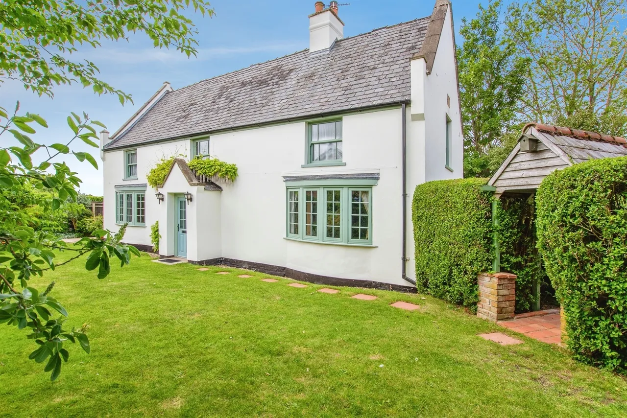 3 bed house for sale — Old Main Road, Holbeach, Spalding