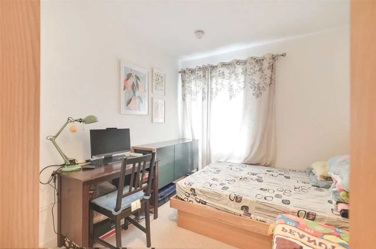 Lakeside Drive, Park Royal, NW10, photo 20