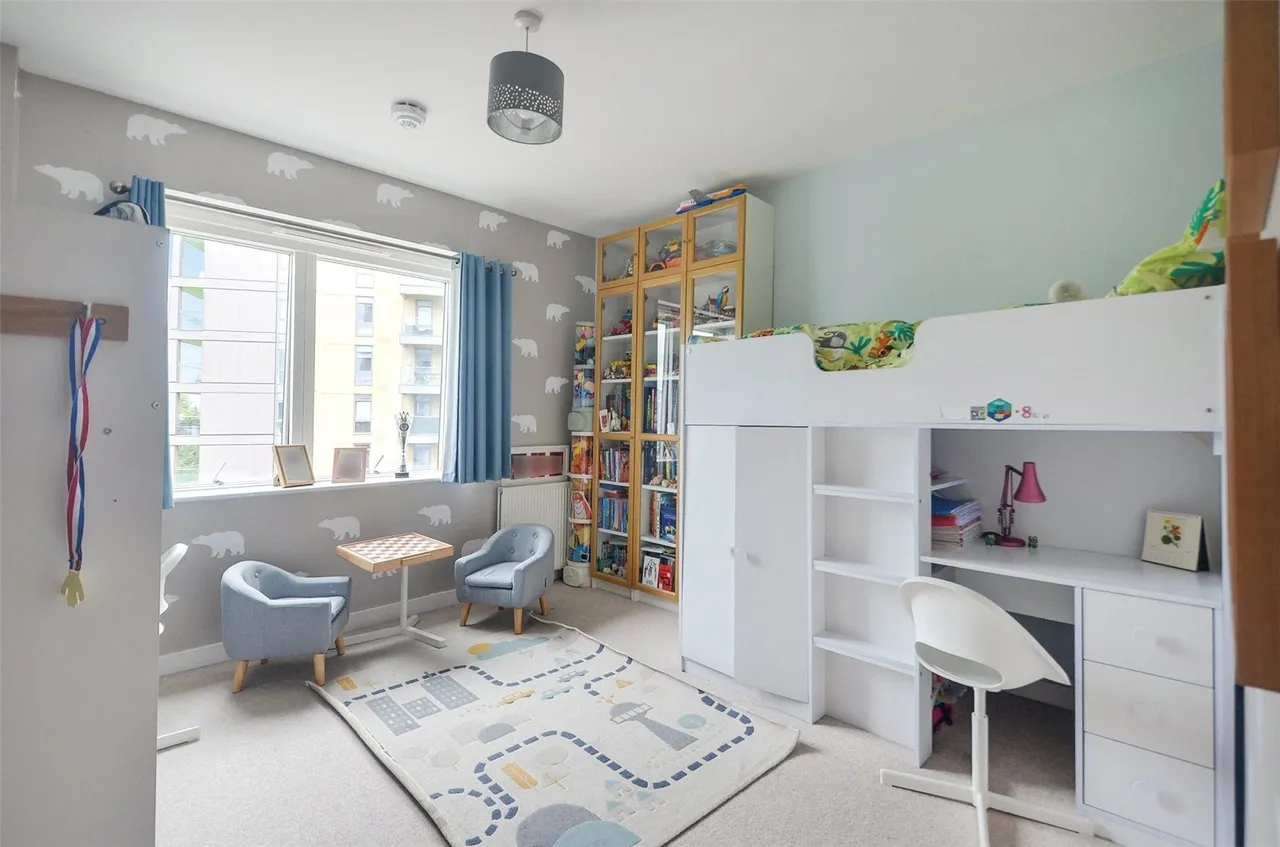 Lakeside Drive, Park Royal, NW10, photo 15