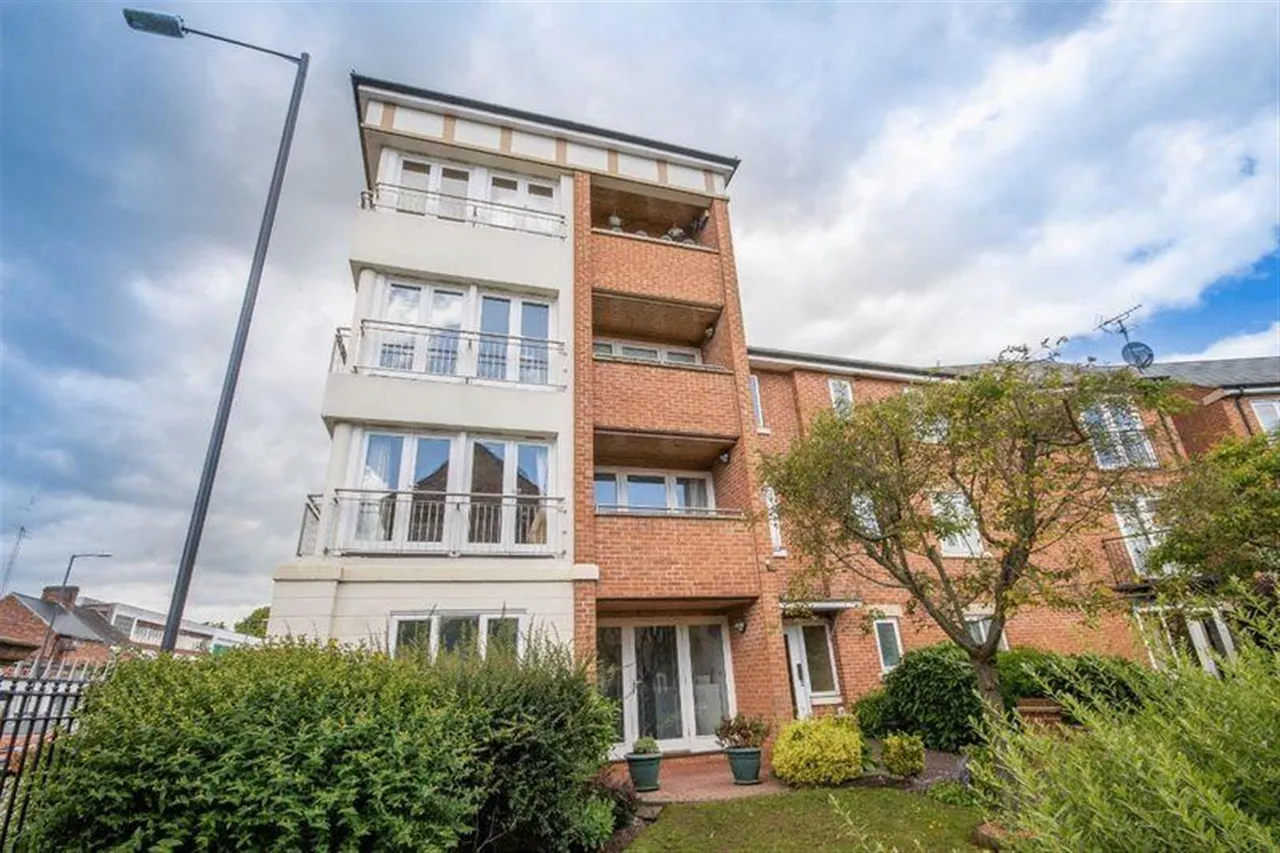 2 bed flat for sale, Mill Gate, Derby, DE22