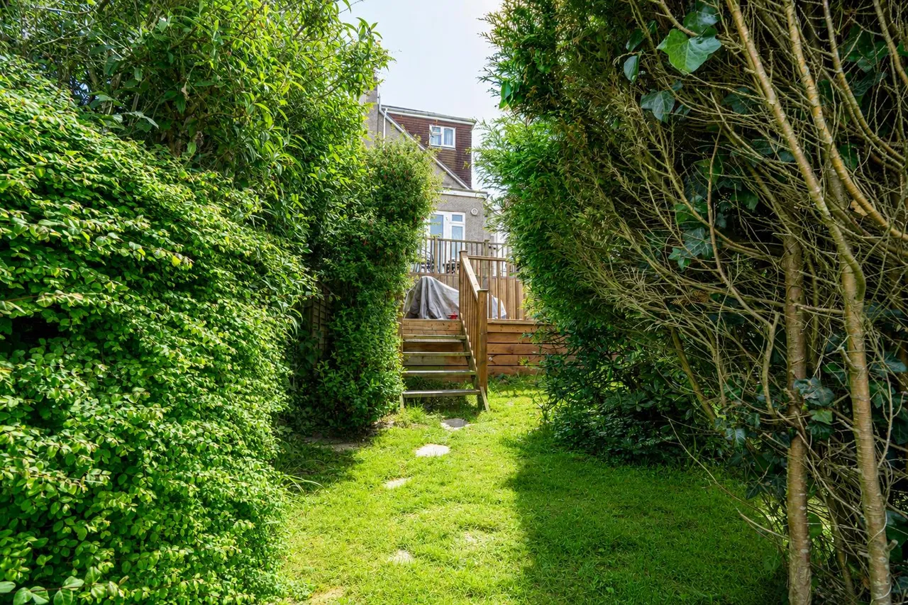 Bexleigh Avenue, St Leonards-on-sea, photo 22