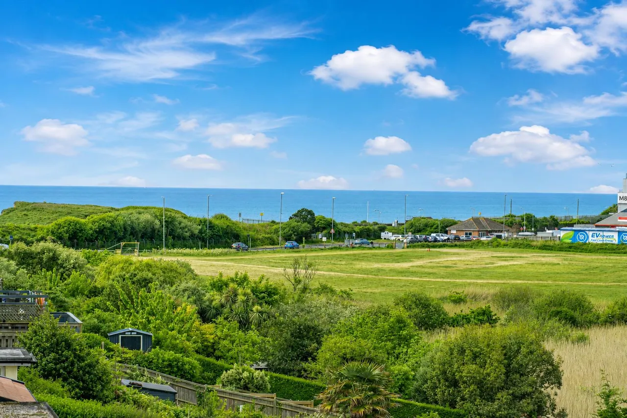 Bexleigh Avenue, St Leonards-on-sea, photo 12