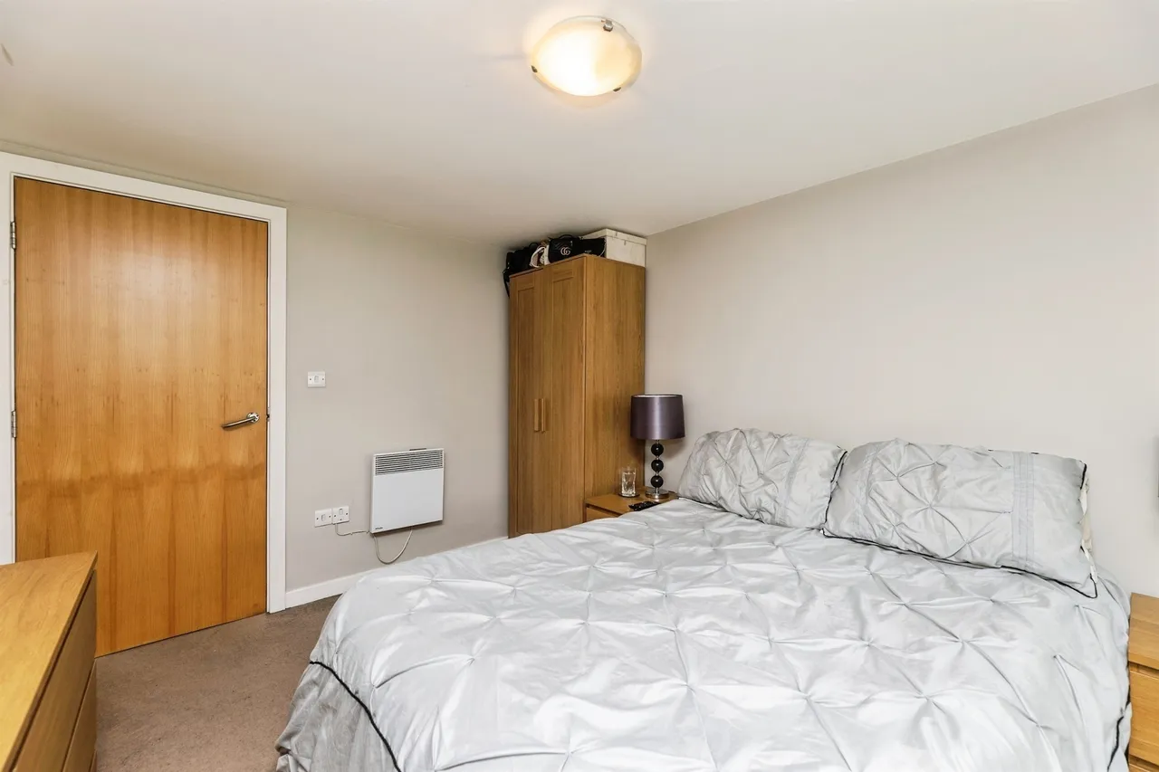 Fountain Street, Morley, Leeds, photo 10