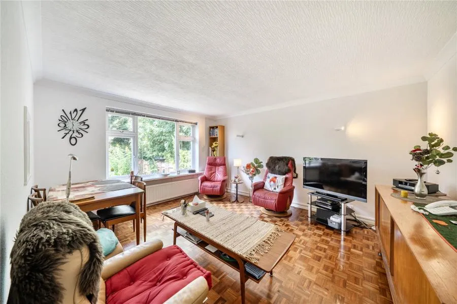 Etchingham Park Road, Finchley, N3, photo 2