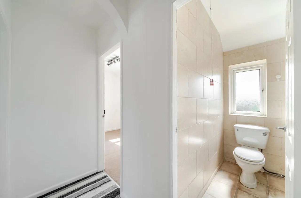 Cornwall Crescent, Rothwell, LS26, photo 20