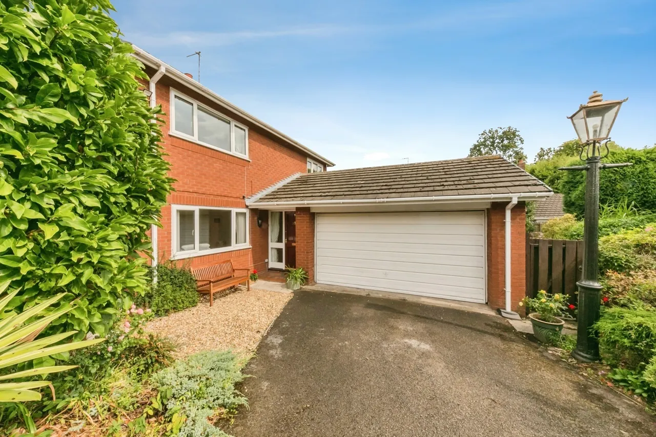 4 bed house for sale — The Burrows, Cuddington, Northwich, Cheshire, CW8