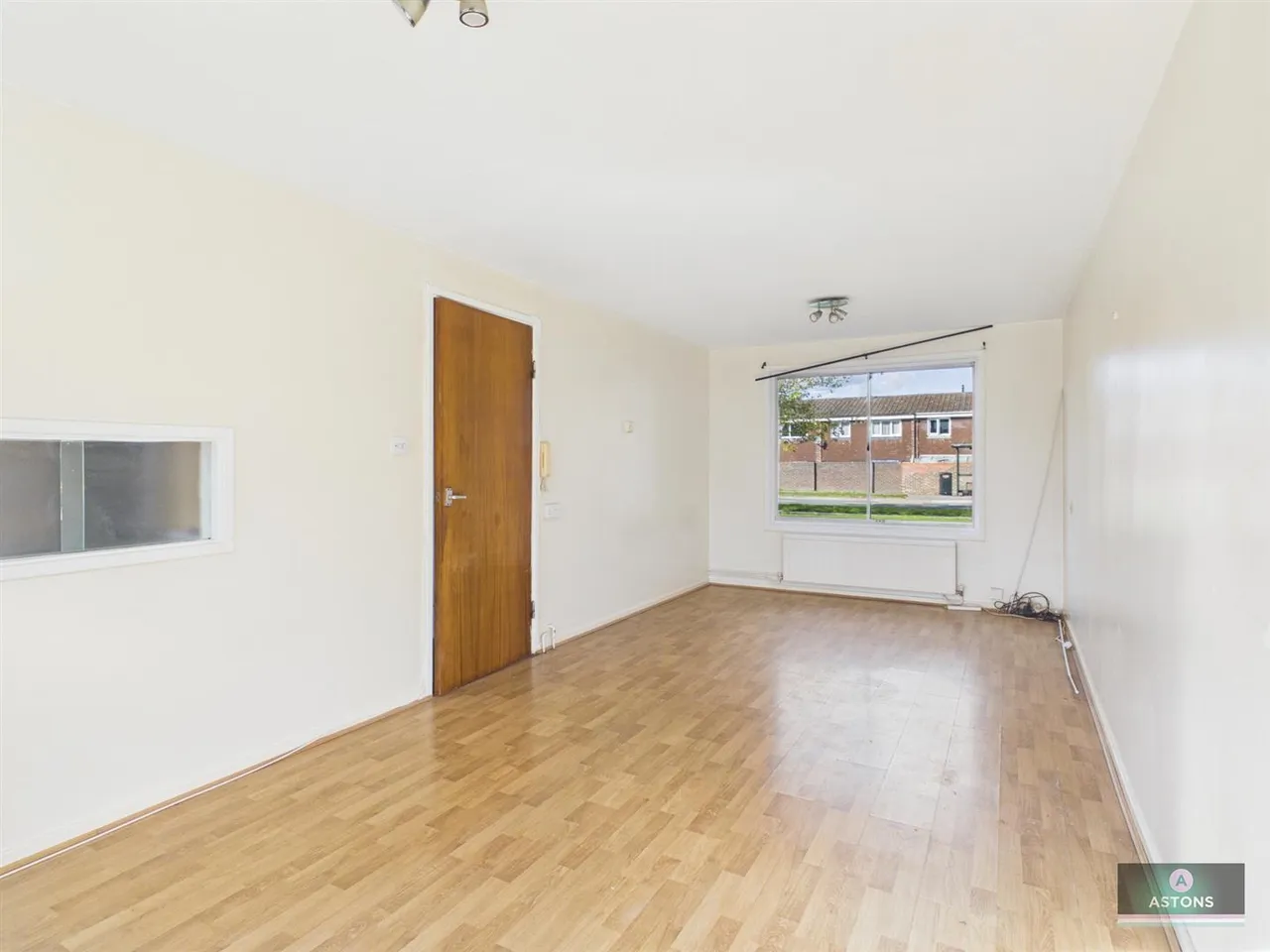 Britten Close, Bewbush, photo 3