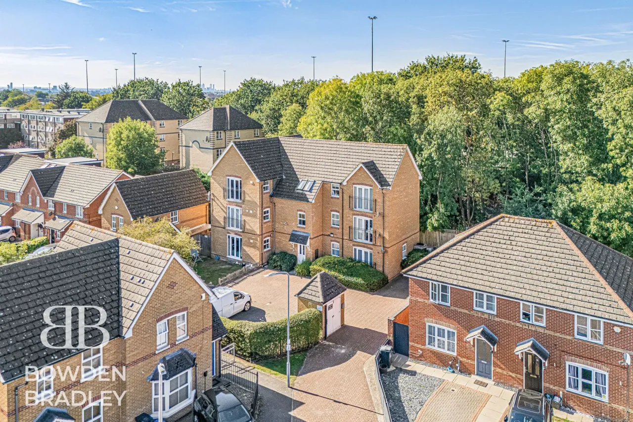 Ravenoak Way, Chigwell, IG7, photo 28