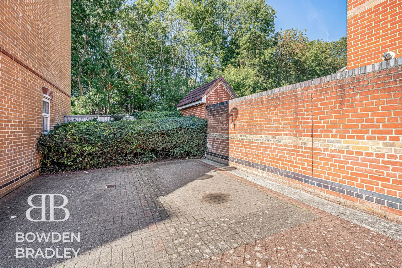 Ravenoak Way, Chigwell, IG7, photo 26
