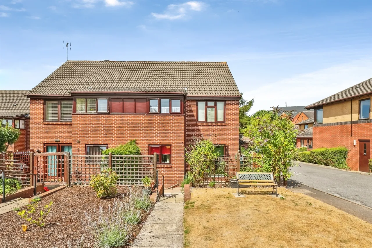 1 bed flat for sale, Cedar Park, Ilkeston, DE7