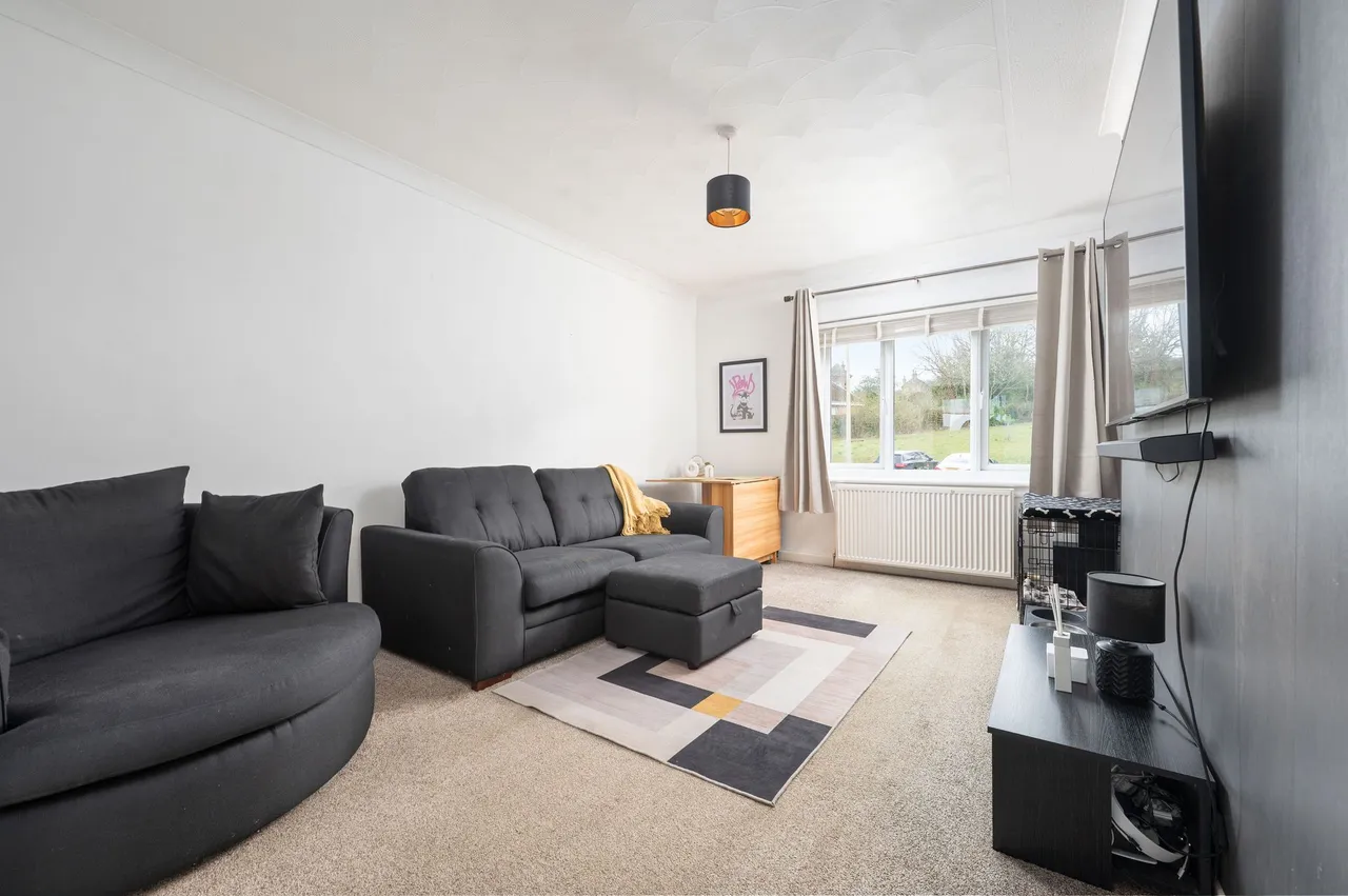 Auchenlodment Road, Johnstone, photo 5
