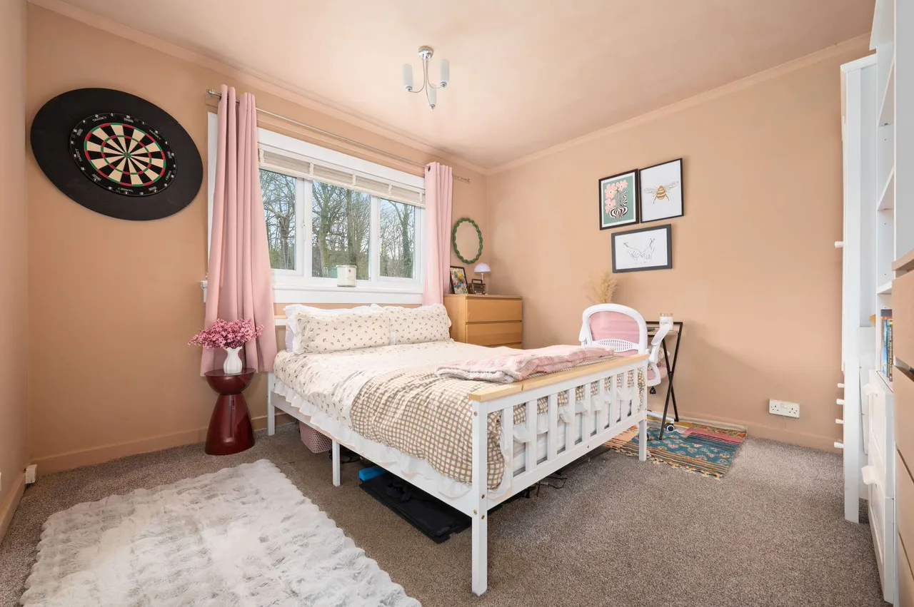 Auchenlodment Road, Johnstone, photo 8