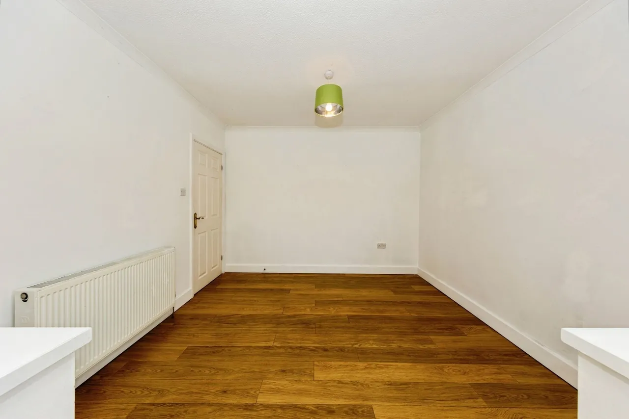Heol Blaengwastod, Carmarthen, SA31, photo 9