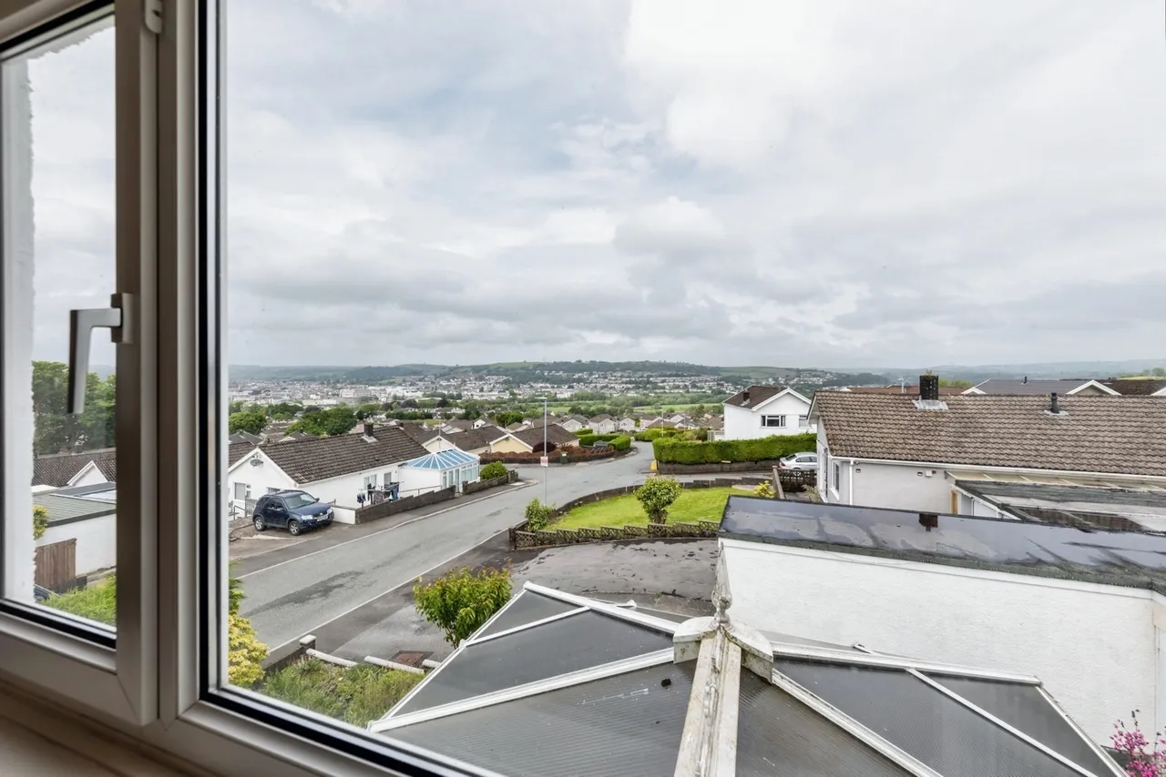 Heol Blaengwastod, Carmarthen, SA31, photo 29