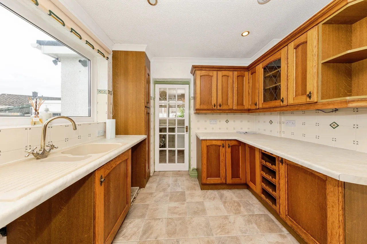 Heol Blaengwastod, Carmarthen, SA31, photo 4