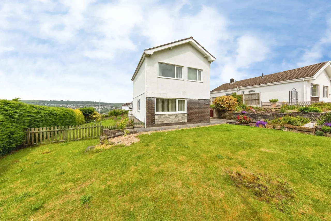 Heol Blaengwastod, Carmarthen, SA31, photo 20
