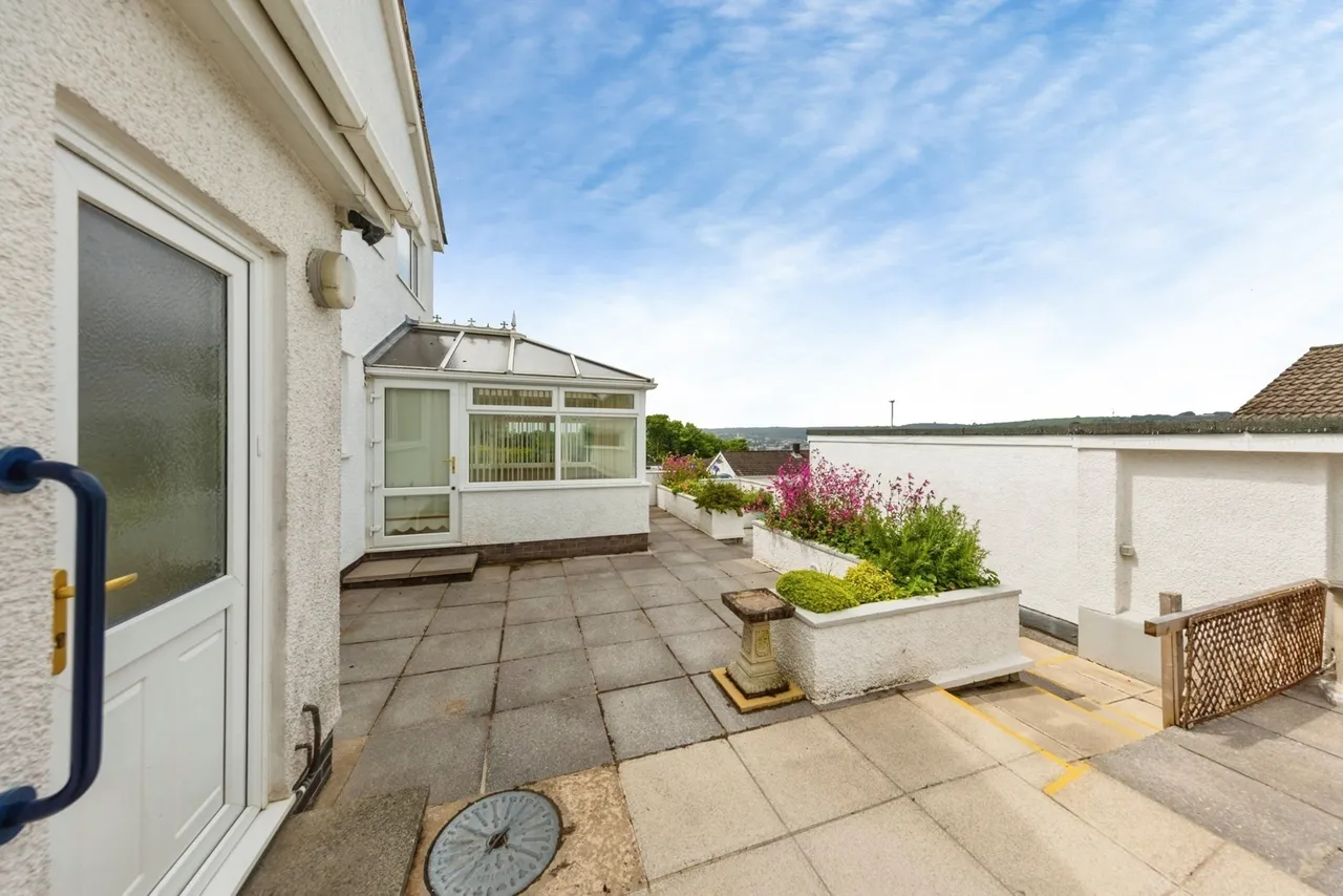 Heol Blaengwastod, Carmarthen, SA31, photo 31