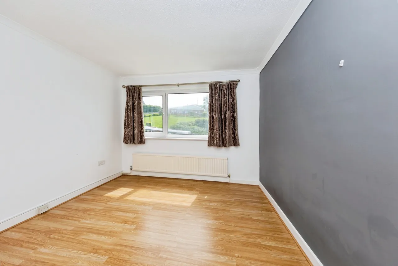 Heol Blaengwastod, Carmarthen, SA31, photo 19