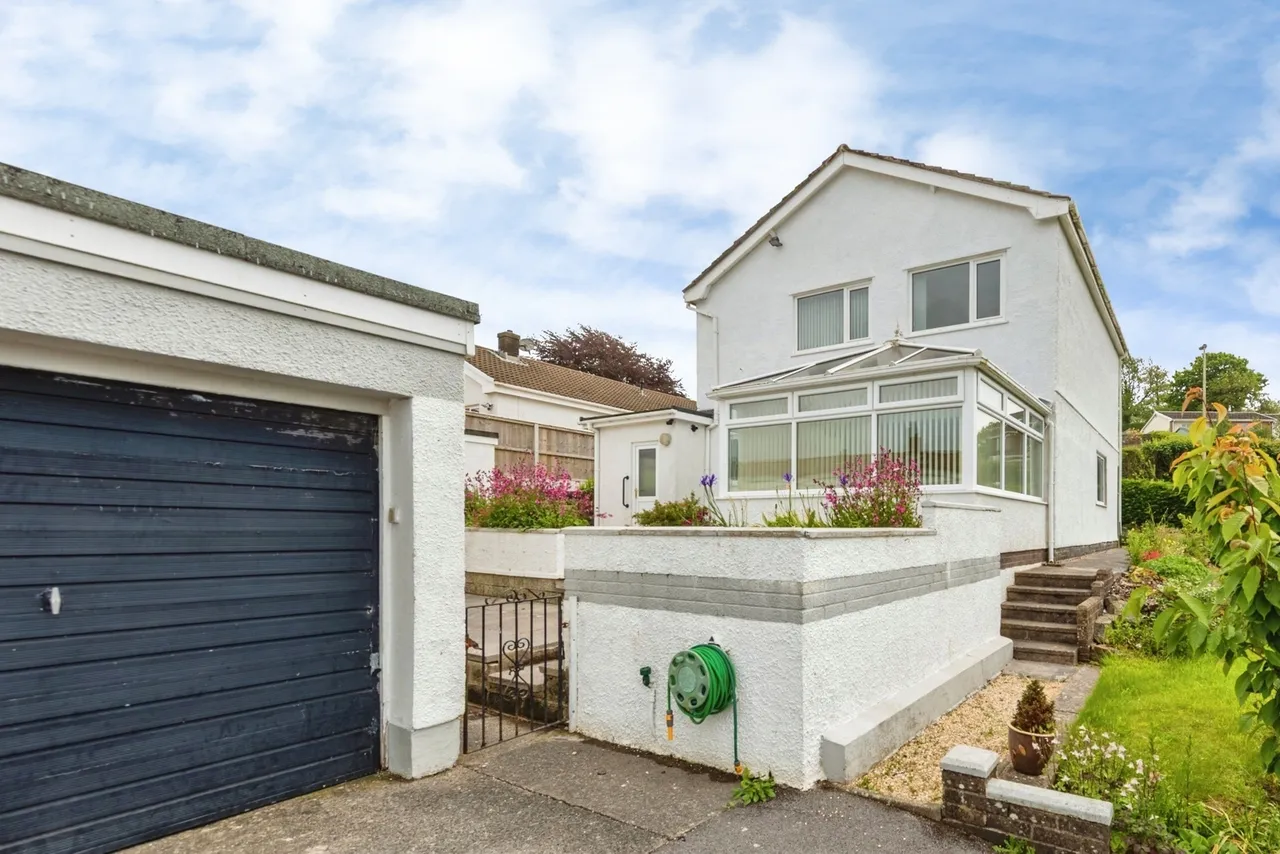 Heol Blaengwastod, Carmarthen, SA31, photo 27