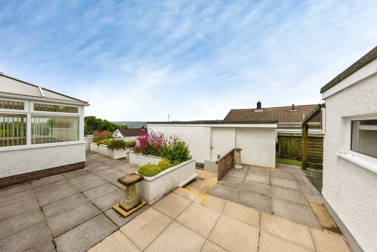 Heol Blaengwastod, Carmarthen, SA31, photo 32