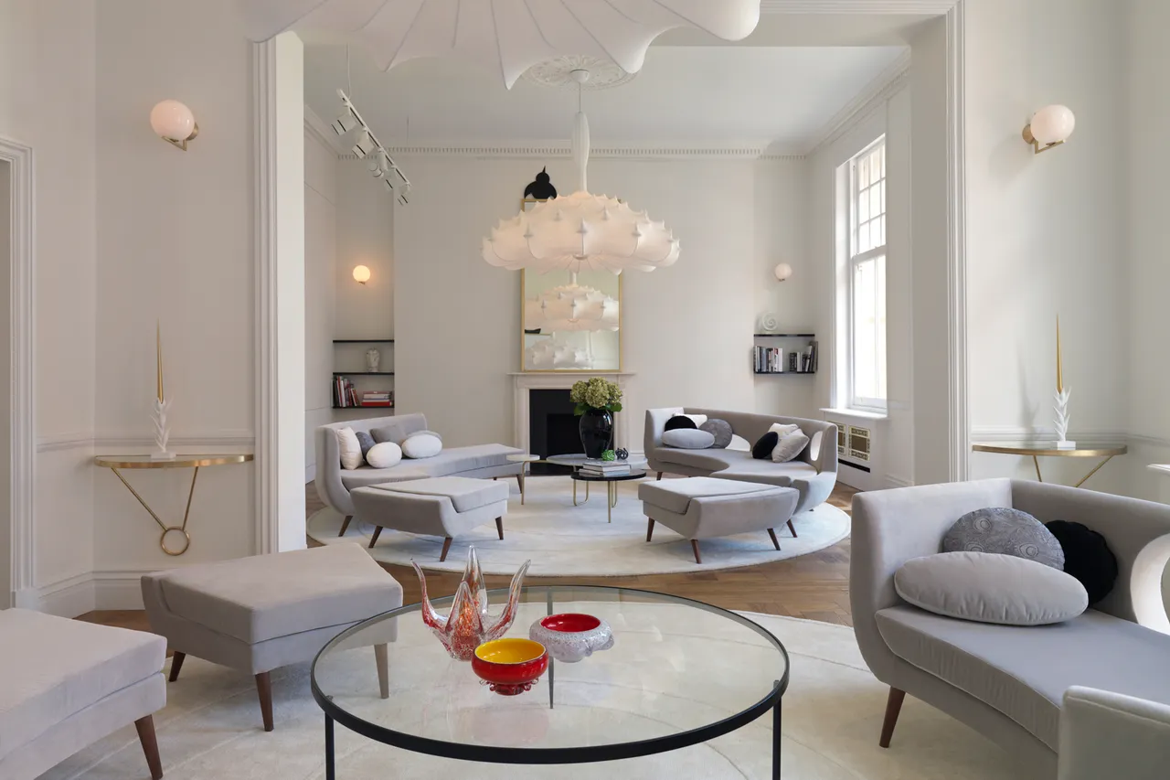 Albert Court, Knightsbridge, London, photo 3