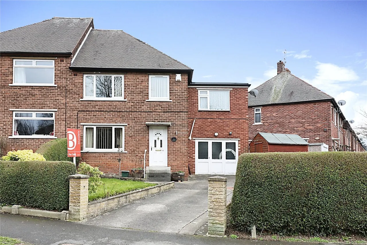 4 bed house for sale — Richmond Park Crescent, Sheffield, South Yorkshire, S13