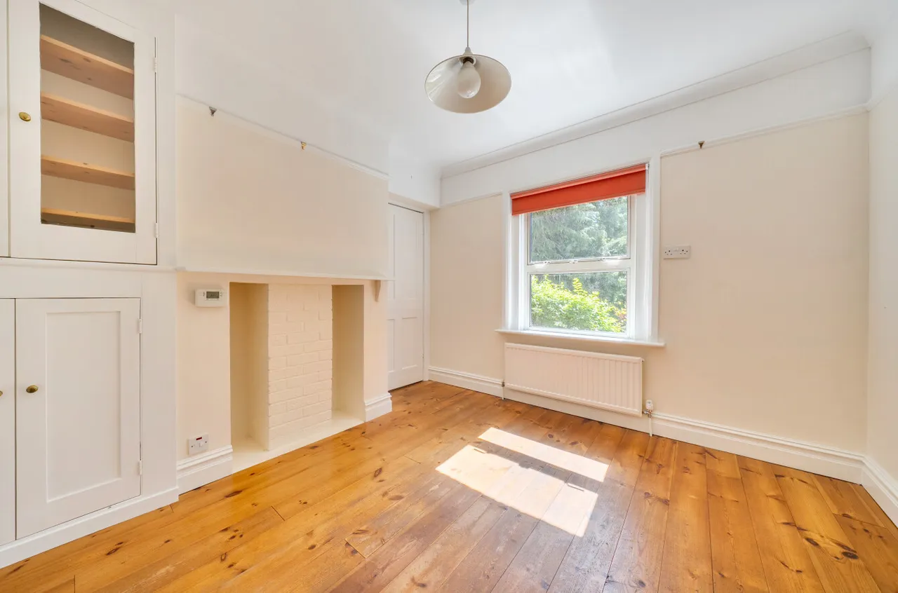 Victoria Road, Fleet, Hampshire, GU51 4DW, photo 9