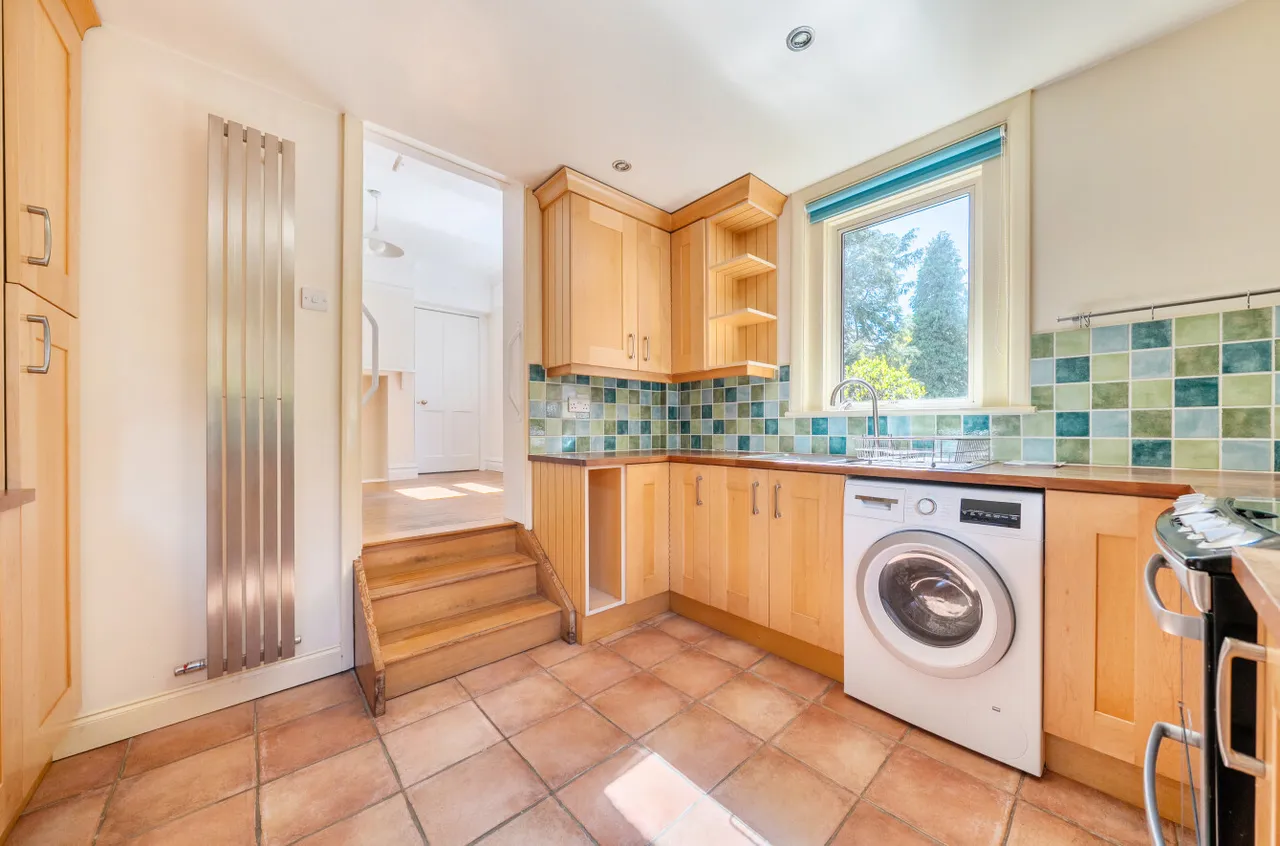 Victoria Road, Fleet, Hampshire, GU51 4DW, photo 6