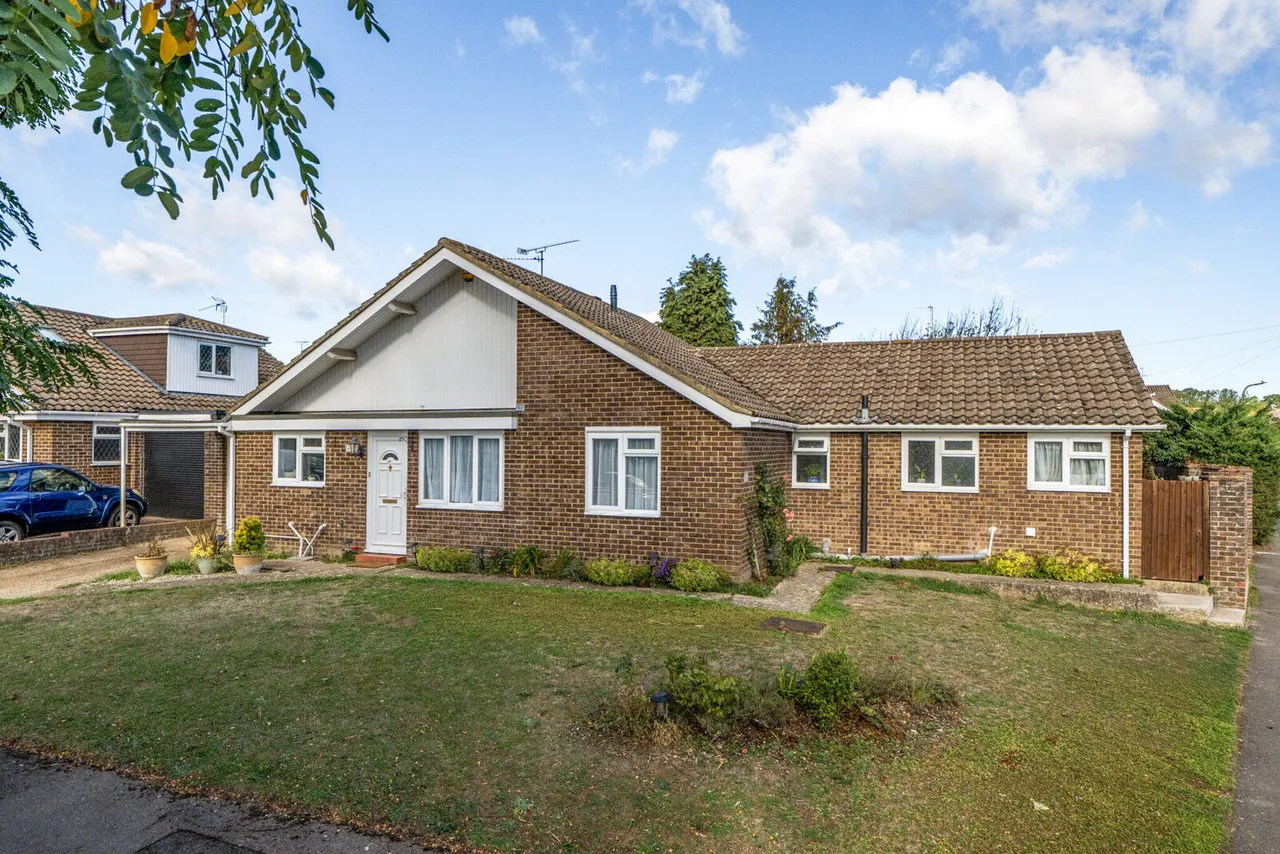 5 bed house for sale, Oatlands Road, Shinfield, RG2
